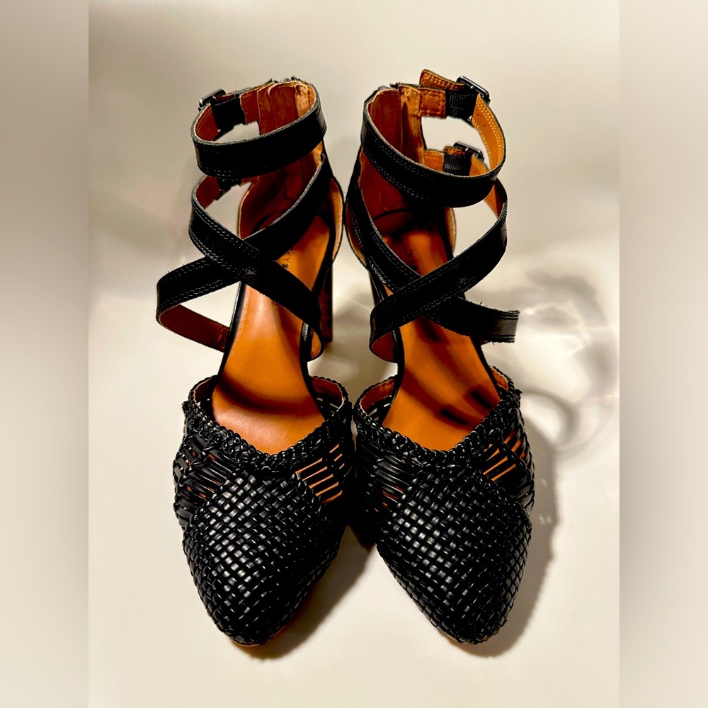 Lucky Brand strappy heels size 8